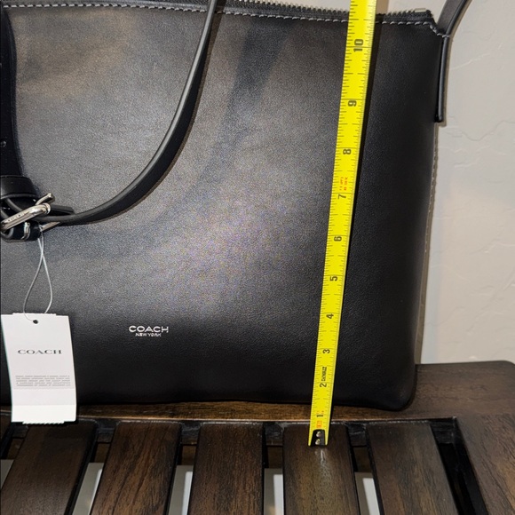 Coach Elegant Black Leather Shoulder Bag - Picture 11 of 11